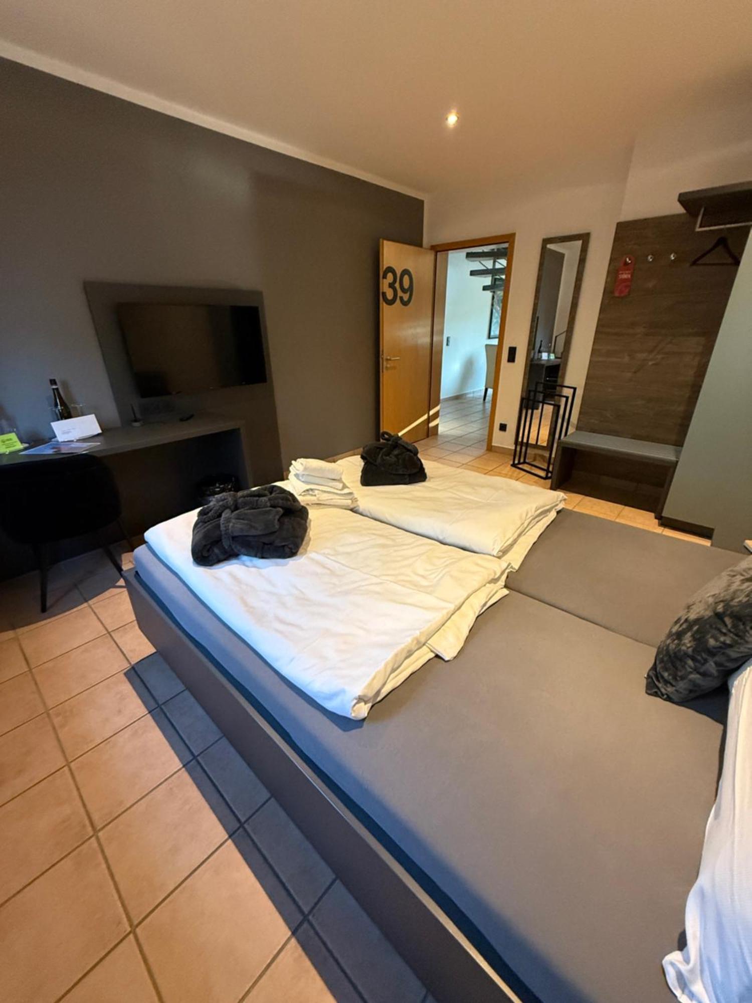 HoTel Ahrbergen Ngoại thất bức ảnh